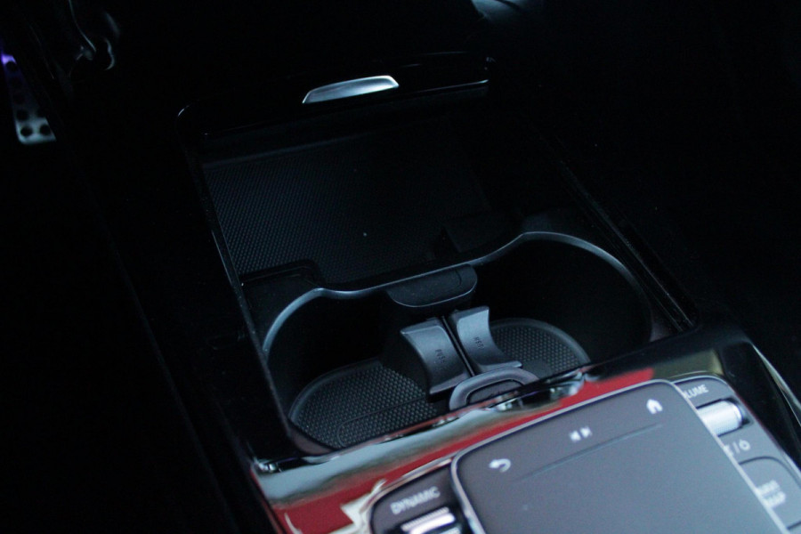 Mercedes-Benz A-Klasse 180 BUSINESS SOLUTION AMG | PANORAMA SCHUIF/KANTEL DAK | SFEER VERLICHTING | ELEKTRISCH VERSTELBARE VOORSTOELEN MET GEHEUGEN FUNCTIE | STOEL VERWARMING OP BEIDE VOORSTOELEN | MULTIBEAM LED KOPLAMPEN | ACHTERUITRIJ CAMERA | APPLE CARPLAY/ANDROID AUTO | NAVIGATIE | KEYLESS GO | CRUISE CONTROL | NIGHT PAKKET | VERKEERSLICHTEN WEERGAVE | 17" LICHTMETALEN VELGEN AMG | HEMELBEKLEDING ZWART | MBUX MULTIMEDIA SYSTEEM | SPORTSTOELEN | PARKEERSENSOREN VOOR + ACHTER |