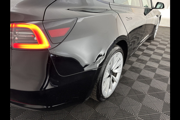 Tesla Model 3 Standard RWD Plus 60 kWh [ 3-Fase-11kW ] {SOH-87%} (INCL-BTW) Aut. *PANO | AUTOPILOT | LEATHER | KEYLESS | FULL-LED | MEMORY-PACK | TOPVIEW | DAB | CARPLAY | DIGI-COCKPIT | LANE-ASSIST | COMFORTSEATS | 19"ALU*