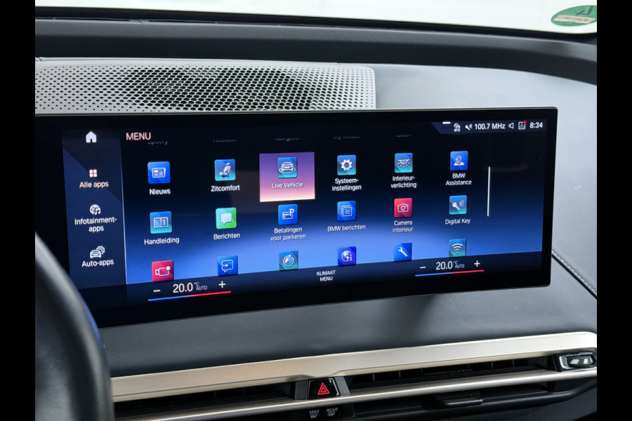BMW iX xDrive40 326pk Soh 100% Leer-Suite+Massage+Ventilatie PanoDak Laser-LED 22"lm Wegklapb.-Trekhaak Soft-Close-aut. Adaptive-Cruise AWD Digital-Key Connected-Drive Android Apple CarplayWarmte-comfort-pack AchteruitRij-Assist Co-Pilot-Pack Drive-Assist Zwarte-Hemel 4WD Uitwijkassist Keyless Stuur+Bank+Stoel-Verwarmd DAB Orig.NLse auto 1e Eigenaar 2.500kg Trekvermogen (630Nm)!  € 106.000,- nieuw  Nét beurt gehad (163.340km)