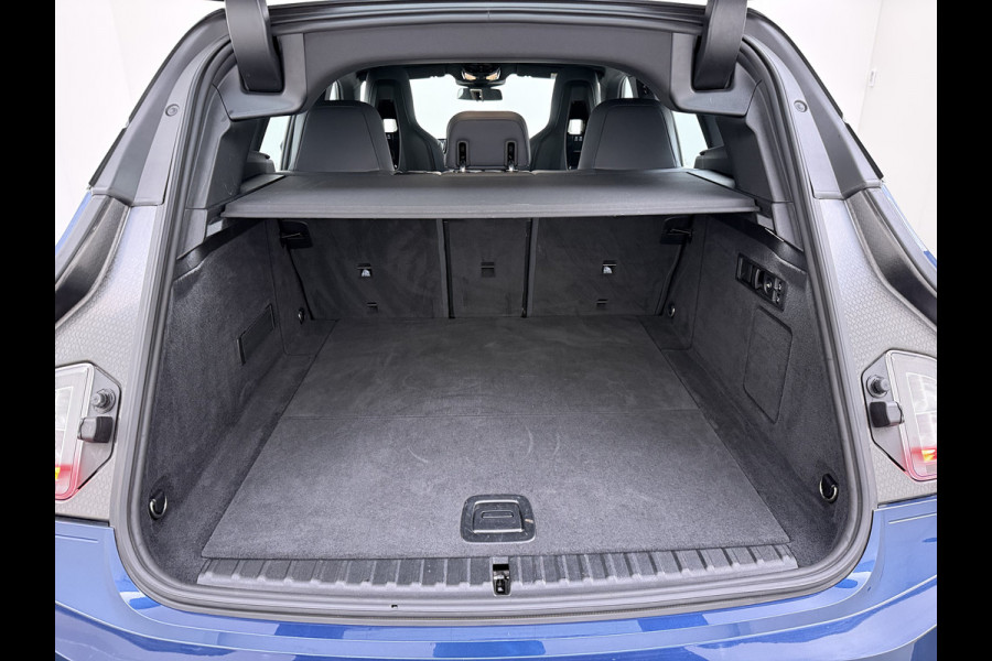 BMW iX xDrive40 326pk Soh 100% Leer-Suite+Massage+Ventilatie PanoDak Laser-LED 22"lm Wegklapb.-Trekhaak Soft-Close-aut. Adaptive-Cruise AWD Digital-Key Connected-Drive Android Apple CarplayWarmte-comfort-pack AchteruitRij-Assist Co-Pilot-Pack Drive-Assist Zwarte-Hemel 4WD Uitwijkassist Keyless Stuur+Bank+Stoel-Verwarmd DAB Orig.NLse auto 1e Eigenaar 2.500kg Trekvermogen (630Nm)!  € 106.000,- nieuw  Nét beurt gehad (163.340km)