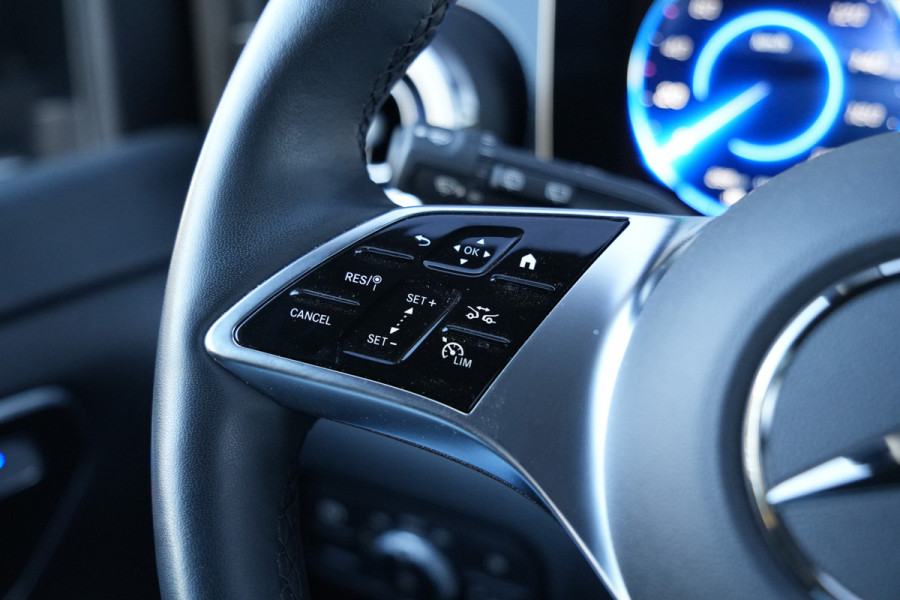 Mercedes-Benz Eqv 300 L2 90kWh 204pk - 2x Schuif - Stoel/Stuurverwarming - Stoelkoeling - Elek Schuifeuren - Blindspot - Multibeam - Rijklaar