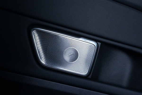 Mercedes-Benz Eqv 300 L2 90kWh 204pk - 2x Schuif - Stoel/Stuurverwarming - Stoelkoeling - Elek Schuifeuren - Blindspot - Multibeam - Rijklaar