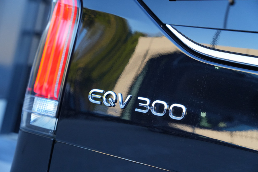 Mercedes-Benz Eqv 300 L2 90kWh 204pk - 2x Schuif - Stoel/Stuurverwarming - Stoelkoeling - Elek Schuifeuren - Blindspot - Multibeam - Rijklaar