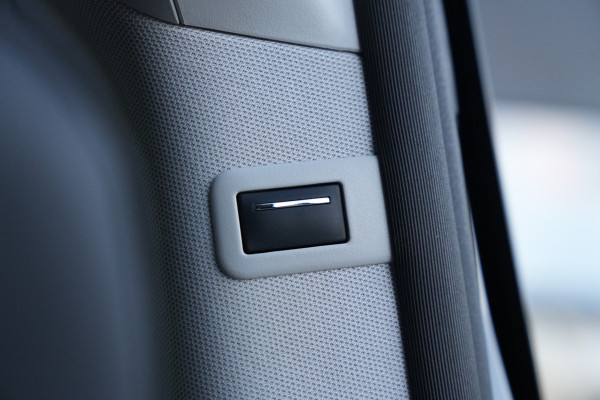 Mercedes-Benz Eqv 300 L2 90kWh 204pk - 2x Schuif - Stoel/Stuurverwarming - Stoelkoeling - Elek Schuifeuren - Blindspot - Multibeam - Rijklaar