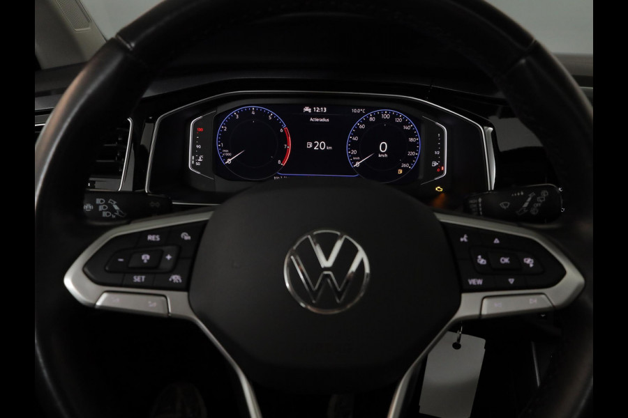 Volkswagen Polo 1.0 TSI Style 95 pk | Navigatie via App | Panoramadak | Parkeersensoren | Matrix LED koplampen | Adaptieve cruise control |