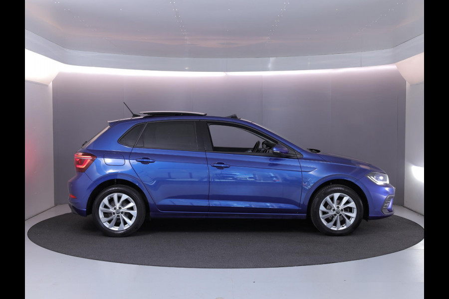 Volkswagen Polo 1.0 TSI Style 95 pk | Navigatie via App | Panoramadak | Parkeersensoren | Matrix LED koplampen | Adaptieve cruise control |
