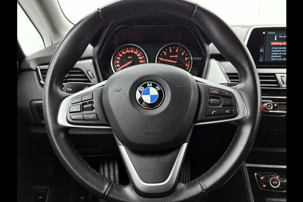 BMW 2 Serie Active Tourer 216i Executive (NAVIGATIE, PARKEERSENSOREN, LED, STUURBEDIENING, GOED ONDERHOUDEN)