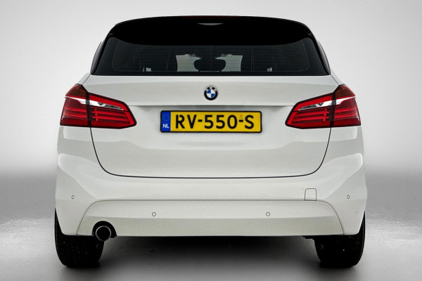 BMW 2 Serie Active Tourer 216i Executive (NAVIGATIE, PARKEERSENSOREN, LED, STUURBEDIENING, GOED ONDERHOUDEN)