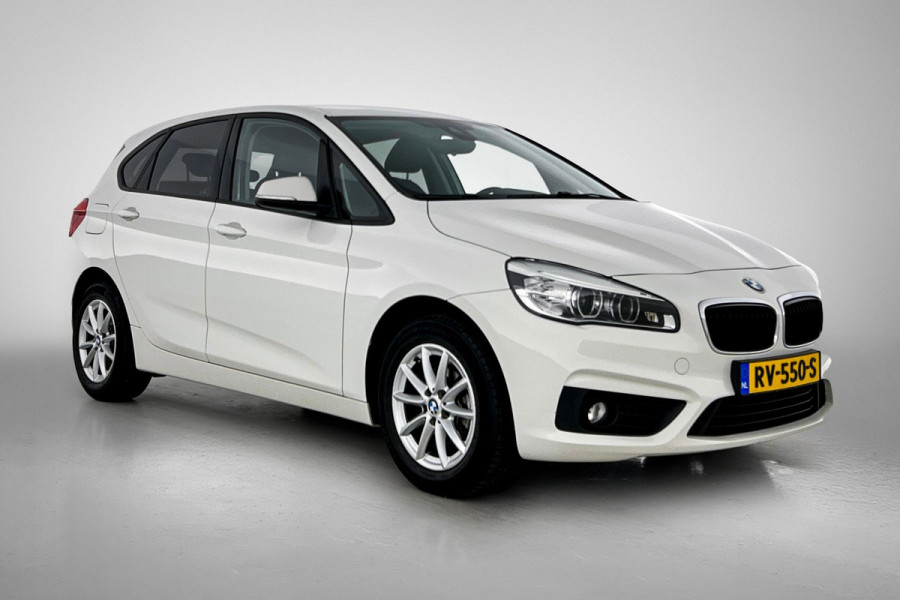 BMW 2 Serie Active Tourer 216i Executive (NAVIGATIE, PARKEERSENSOREN, LED, STUURBEDIENING, GOED ONDERHOUDEN)