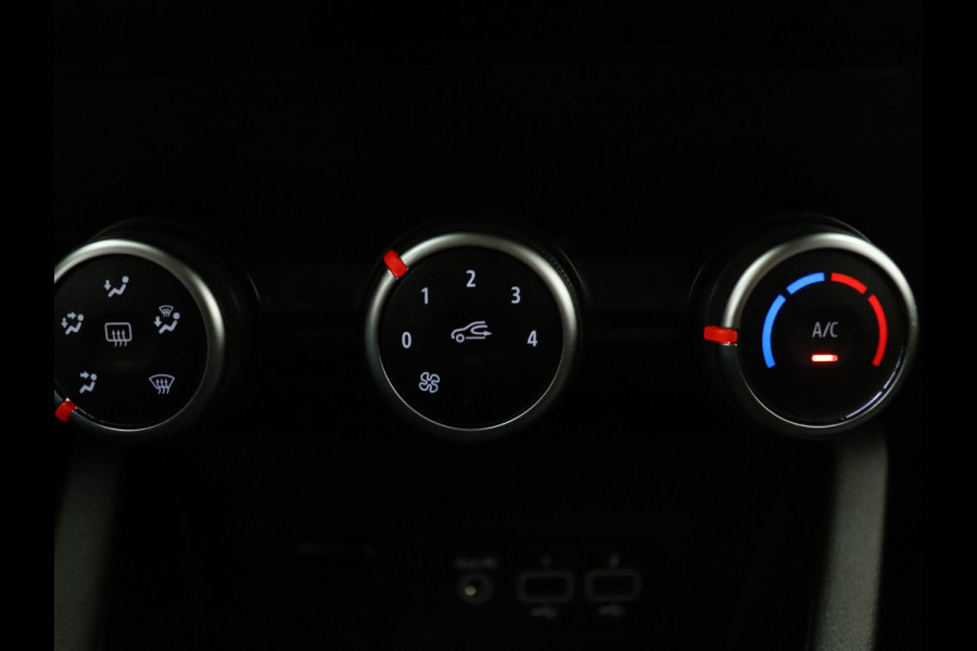 Renault Clio TCe Zen 90pk Airco | Cruise | Navi | Parkeersens. achter