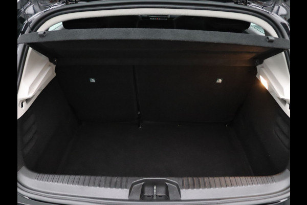 Renault Clio TCe Zen 90pk Airco | Cruise | Navi | Parkeersens. achter