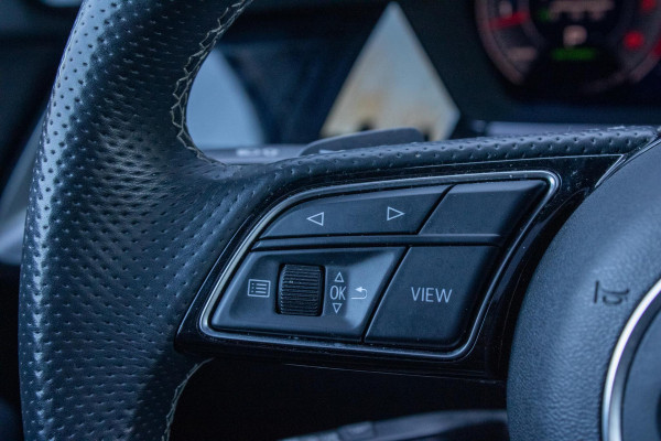 Audi A3 Sportback 35 TFSI S Line PANO LEDER CAMERA KEYLESS ACC