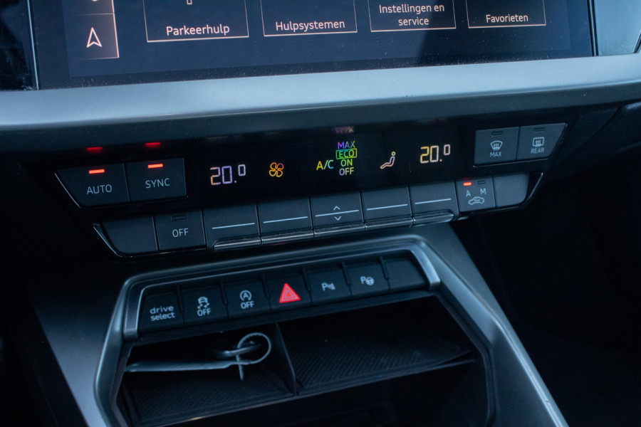 Audi A3 Sportback 35 TFSI S Line PANO LEDER CAMERA KEYLESS ACC