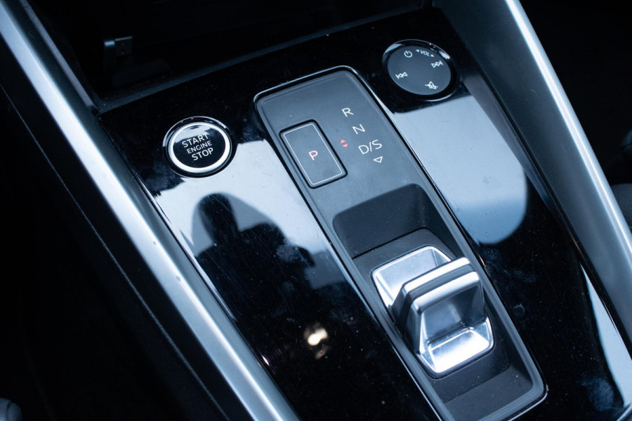 Audi A3 Sportback 35 TFSI S Line PANO LEDER CAMERA KEYLESS ACC