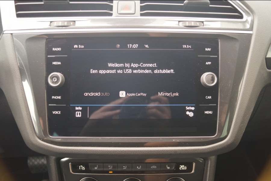Volkswagen Tiguan 1.5 TSI 150pk DSG R-Line Highline Business -PANO-LED-ECC-