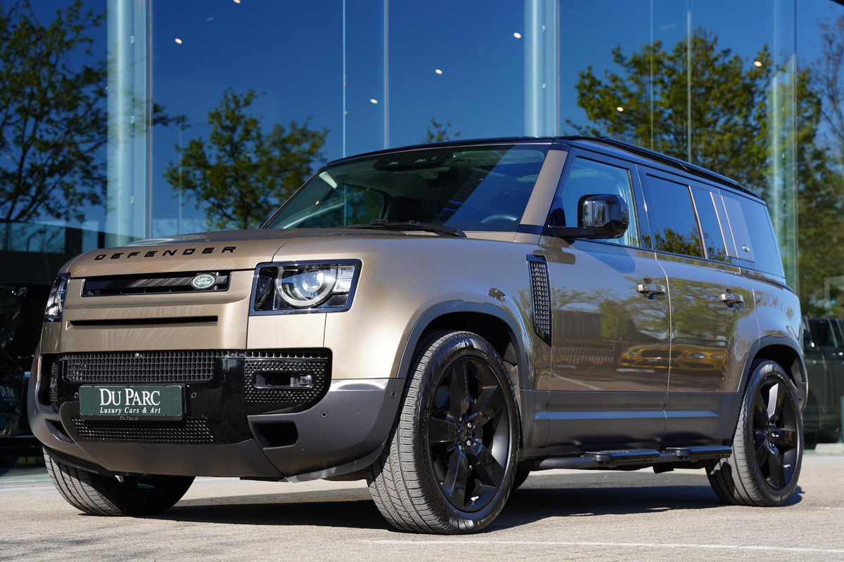 Land Rover Defender 110 P 400 110 BENZINE HSE 7p. / 22 Inch / NL-Auto