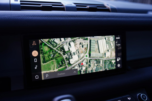 Land Rover Defender 110 P 400 110 BENZINE HSE 7p. / 22 Inch / NL-Auto