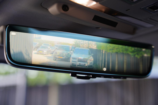 Land Rover Defender 110 P 400 110 BENZINE HSE 7p. / 22 Inch / NL-Auto