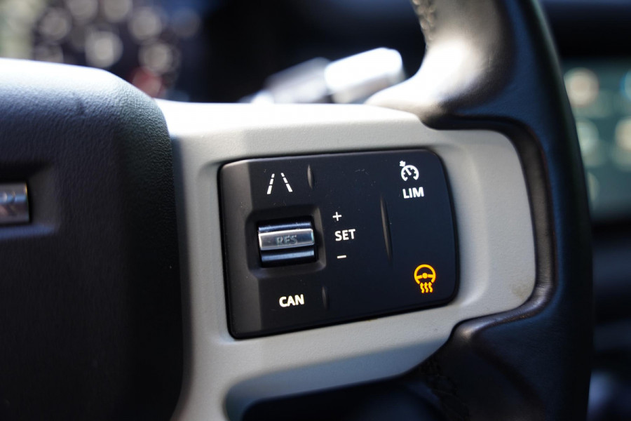 Land Rover Defender 110 P 400 110 BENZINE HSE 7p. / 22 Inch / NL-Auto