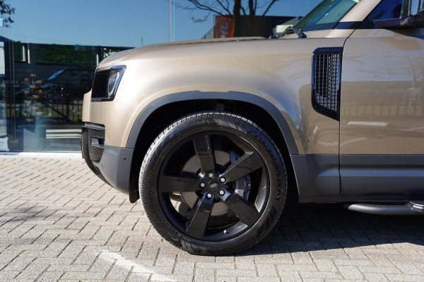 Land Rover Defender 110 P 400 110 BENZINE HSE 7p. / 22 Inch / NL-Auto