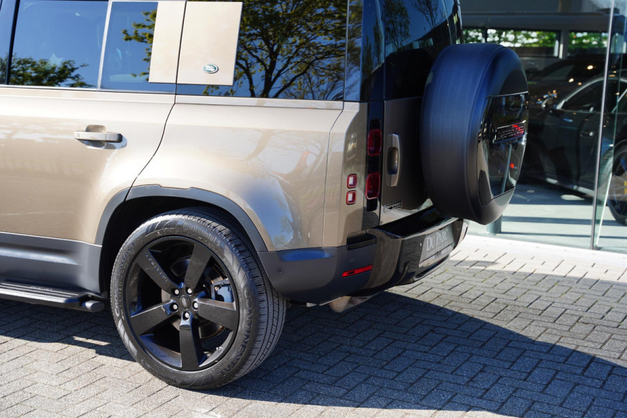 Land Rover Defender 110 P 400 110 BENZINE HSE 7p. / 22 Inch / NL-Auto