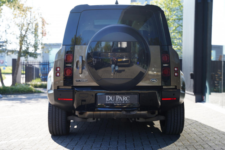 Land Rover Defender 110 P 400 110 BENZINE HSE 7p. / 22 Inch / NL-Auto