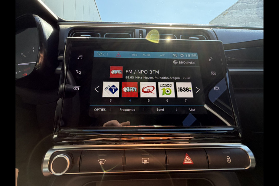 Citroën C3 1.2 PureTech Feel | Licht/regen sensor | Cruise Control | Parkeersensoren | Apple carplay/Android Auto