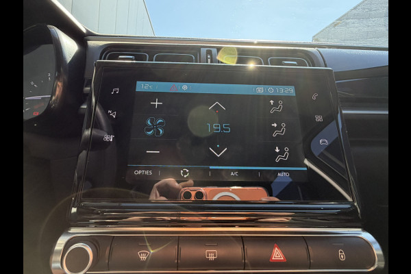 Citroën C3 1.2 PureTech Feel | Licht/regen sensor | Cruise Control | Parkeersensoren | Apple carplay/Android Auto