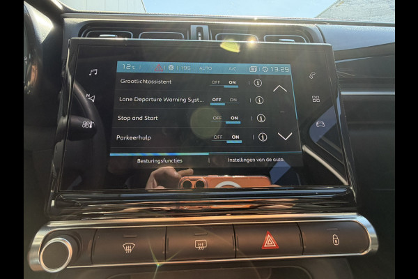 Citroën C3 1.2 PureTech Feel | Licht/regen sensor | Cruise Control | Parkeersensoren | Apple carplay/Android Auto