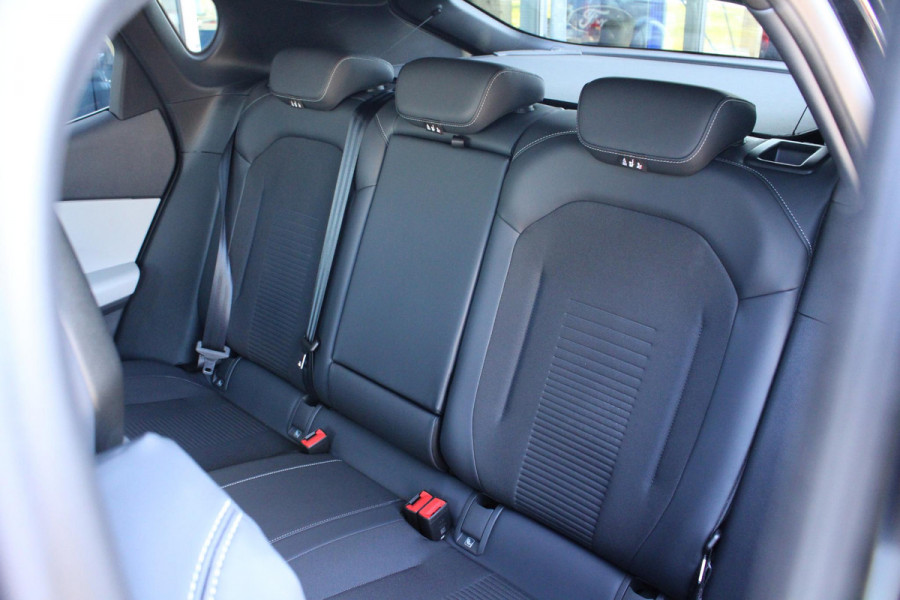 Ford Capri Extended Range AWD 79 kWh 340pk | AGR stoelen | Warmte pomp | 21 inch Licht metaal | Panorama Dak | Driver Assistance Pack