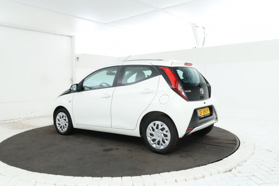 Toyota Aygo 1.0 VVT-i x-play Cabriolet, navigatie, Climate,