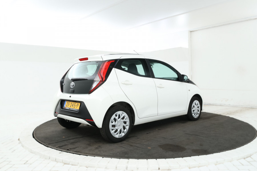 Toyota Aygo 1.0 VVT-i x-play Cabriolet, navigatie, Climate,