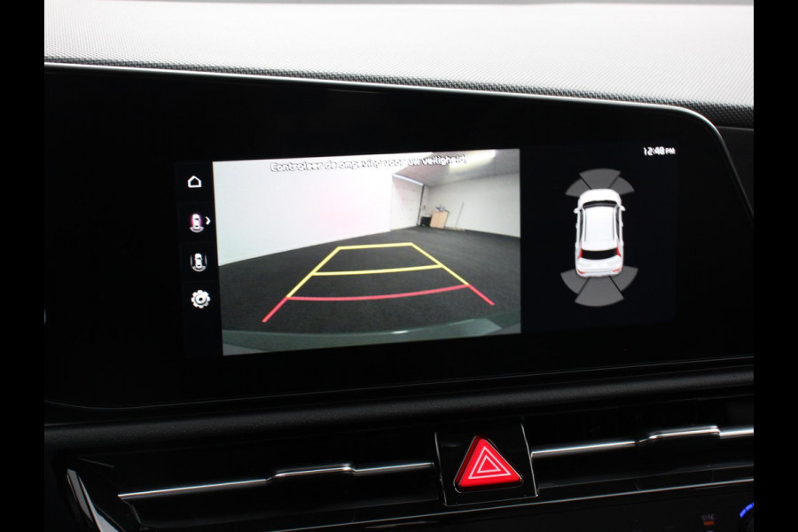 Kia Niro EV DynamicLine 64.8 kWh Automaat Climate control Adaptieve cruise control Parkeersensoren Camera Stuurverwarming Stoelverwarming Keyless LED Trekhaak Navigatie Apple Carplay/ Android Auto