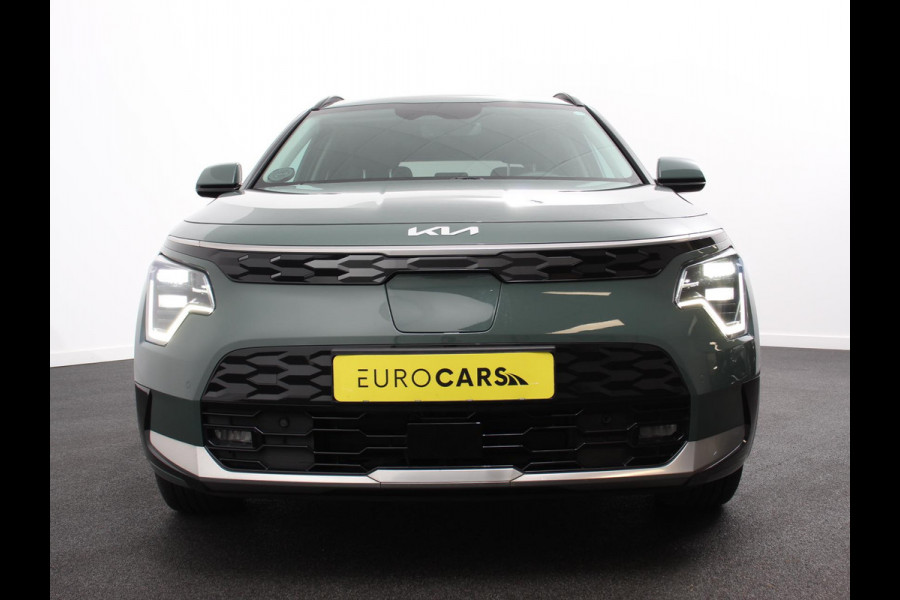 Kia Niro EV DynamicLine 64.8 kWh Automaat Climate control Adaptieve cruise control Parkeersensoren Camera Stuurverwarming Stoelverwarming Keyless LED Trekhaak Navigatie Apple Carplay/ Android Auto