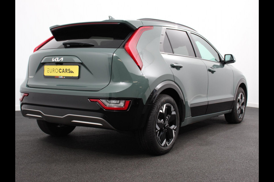 Kia Niro EV DynamicLine 64.8 kWh Automaat Climate control Adaptieve cruise control Parkeersensoren Camera Stuurverwarming Stoelverwarming Keyless LED Trekhaak Navigatie Apple Carplay/ Android Auto