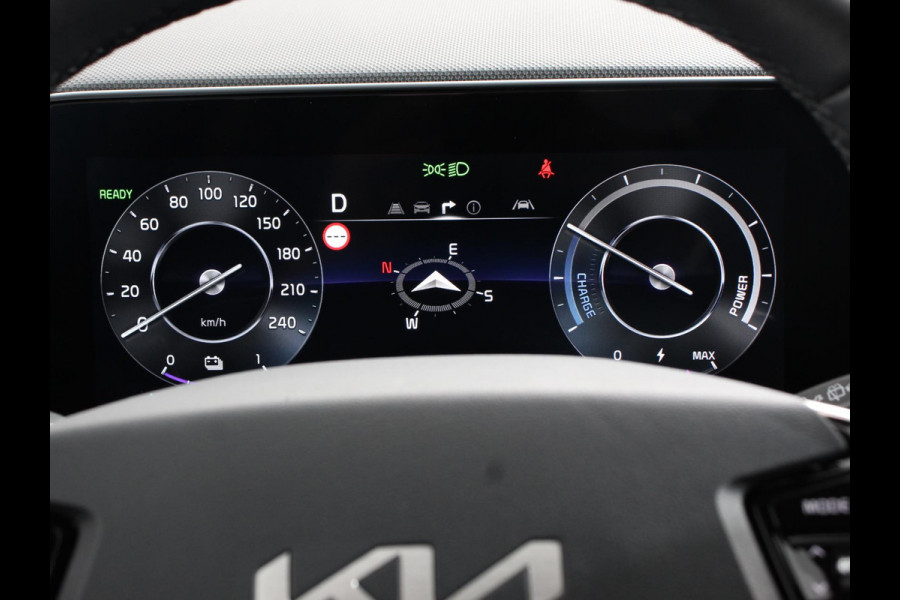 Kia Niro EV DynamicLine 64.8 kWh Automaat Climate control Adaptieve cruise control Parkeersensoren Camera Stuurverwarming Stoelverwarming Keyless LED Trekhaak Navigatie Apple Carplay/ Android Auto