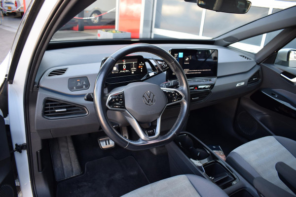 Volkswagen ID.3 First 58 kWh | SOH: 92,5% | Stuur- en Stoelverwarming | Apple CarPlay
