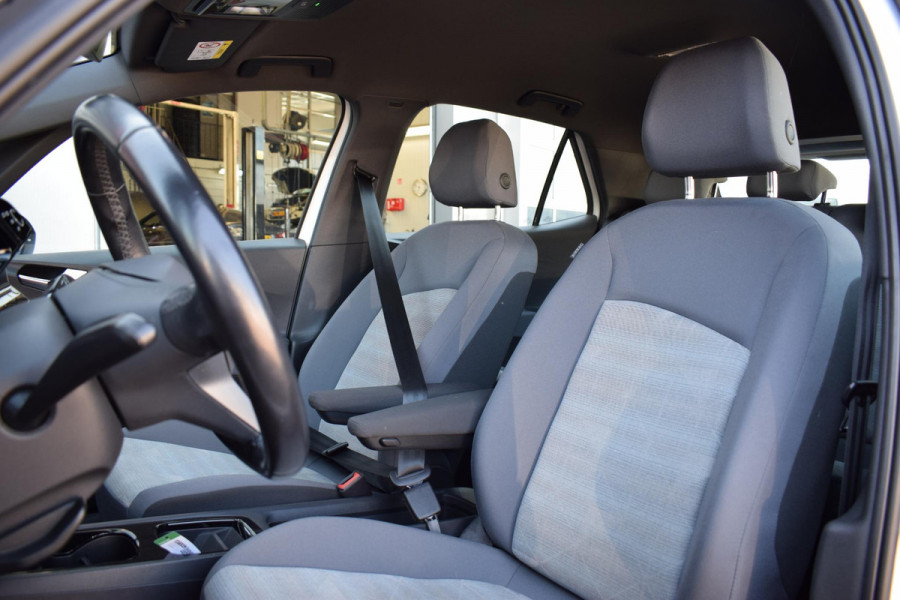 Volkswagen ID.3 First 58 kWh | SOH: 92,5% | Stuur- en Stoelverwarming | Apple CarPlay