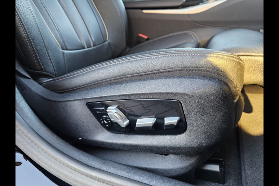 BMW 5 Serie 530e iPerformance eDrive Edition | LED | Trekhaak | Stoelverwarming | Park Assist | Leder | M-Sport stuur | LMV 20" | Zwarte hemel |