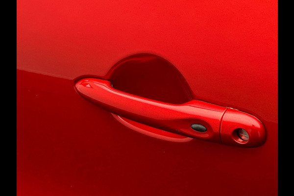 Renault Captur 0.9 TCe Intens | Origineel NL | Cruise-control | Climate-control | Trekhaak | Keyless | Navigatie | Camera |