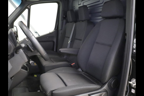 Mercedes-Benz Sprinter 315 CDI Automaat L2H2 PRO Airco MBUX Navigatie Adaptive Cruise Control Leder PDC VA + Camera Trekhaak 3500kg Comfortstoel