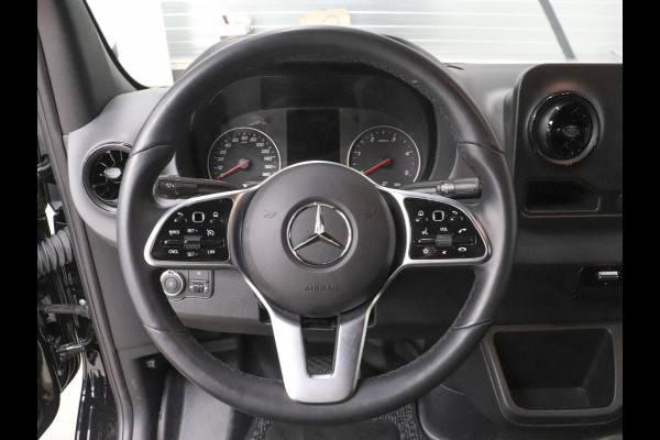 Mercedes-Benz Sprinter 315 CDI Automaat L2H2 PRO Airco MBUX Navigatie Adaptive Cruise Control Leder PDC VA + Camera Trekhaak 3500kg Comfortstoel