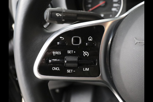 Mercedes-Benz Sprinter 315 CDI Automaat L2H2 PRO Airco MBUX Navigatie Adaptive Cruise Control Leder PDC VA + Camera Trekhaak 3500kg Comfortstoel