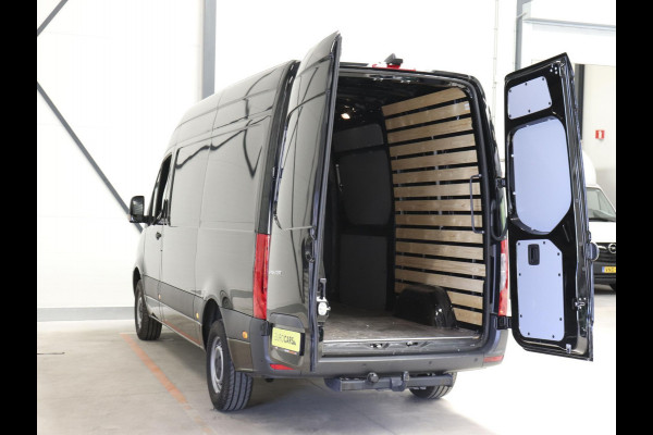 Mercedes-Benz Sprinter 315 CDI Automaat L2H2 PRO Airco MBUX Navigatie Adaptive Cruise Control Leder PDC VA + Camera Trekhaak 3500kg Comfortstoel