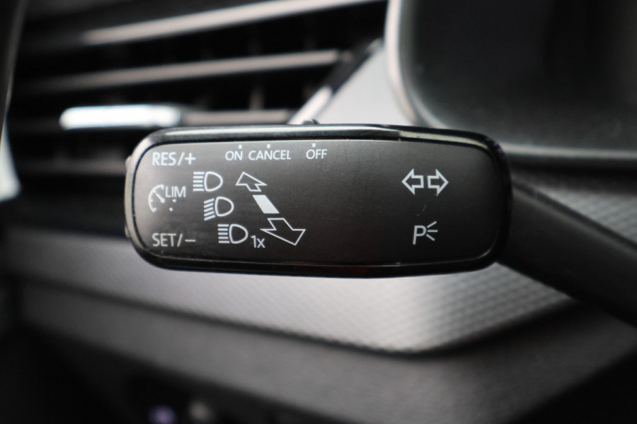 Škoda SCALA 1.0 TSI Active LED, Cruise, DAB, Rijstrooksensor, Airco