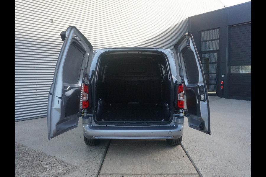 Opel Combo TECH L1 50kWh | 0% rente | 8 jaar garantie | navigatie | Apple Carplay | camera | digitale binnenspiegel | parkeersensoren v/a | dodehoekdetectie | bumpers in kleur | Climate Control | etc.