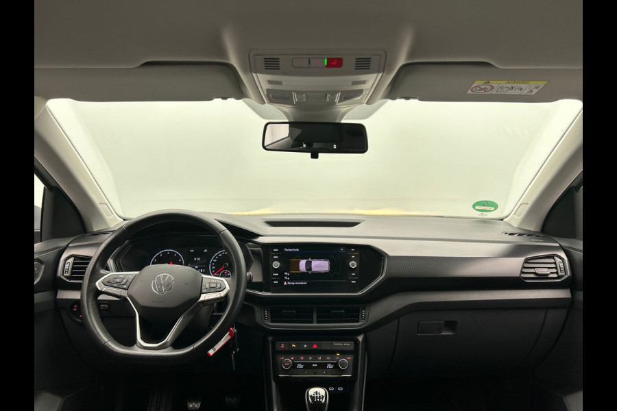 Volkswagen T-Cross 1.0 TSI Life | Carplay | Trekhaak | Climate-control | Adaptive-cruise | Lichtmetaal