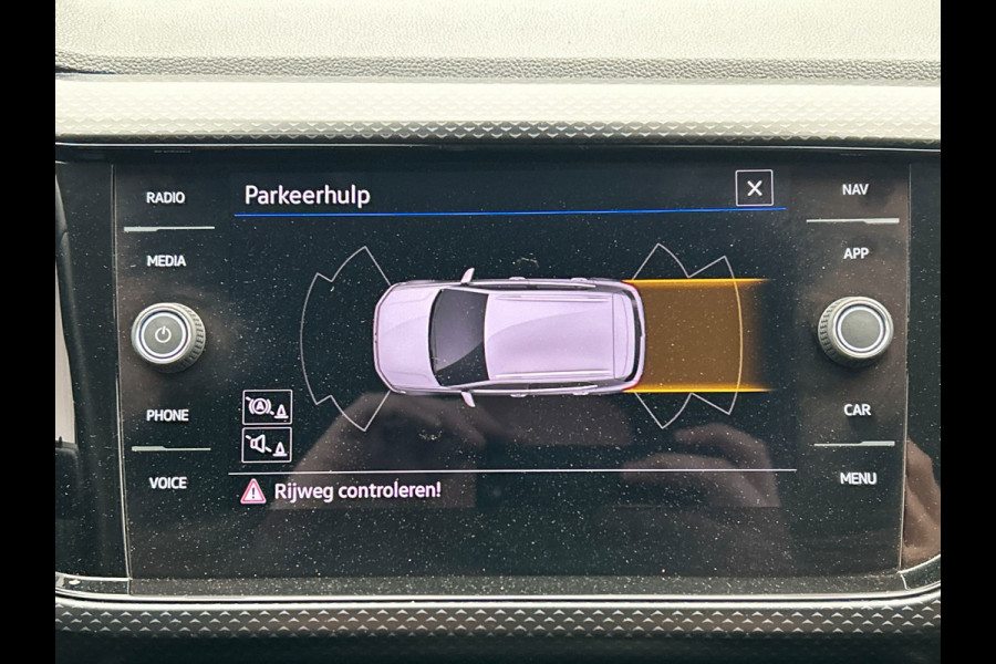Volkswagen T-Cross 1.0 TSI Life | Carplay | Trekhaak | Climate-control | Adaptive-cruise | Lichtmetaal