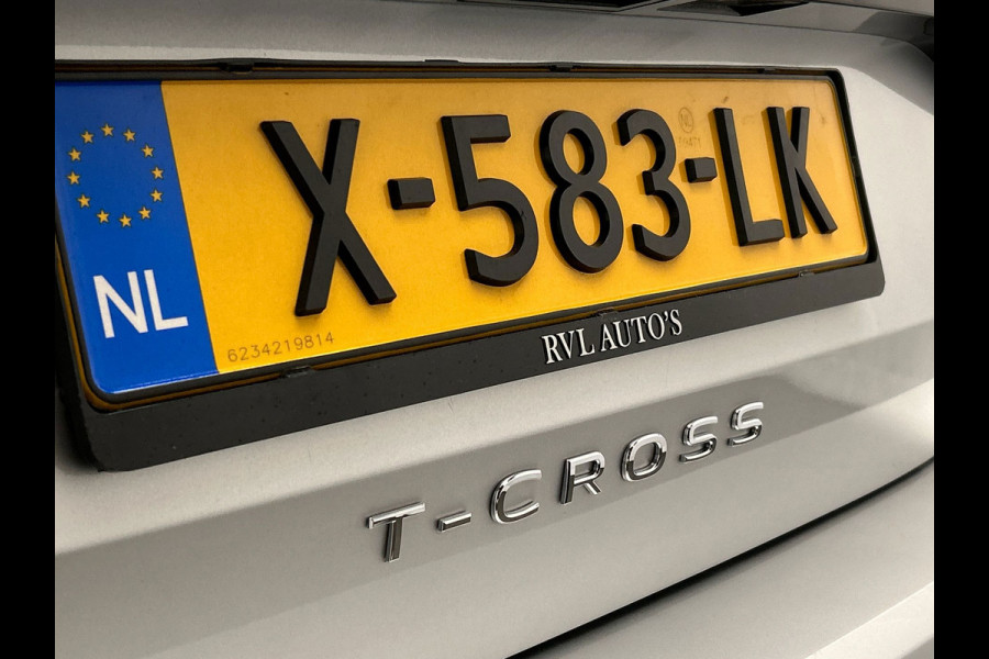 Volkswagen T-Cross 1.0 TSI Life | Carplay | Trekhaak | Climate-control | Adaptive-cruise | Lichtmetaal