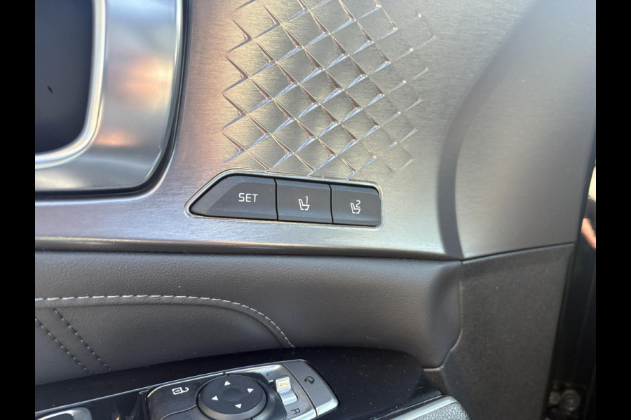 Kia Sorento 1.6 T-GDI Plug-in Hybrid 4WD ExecutiveLine 5p. | Panoramadak |  Afneembare trekhaak | Stoelverwarming/ventilatie | ACC | Memory Seats |